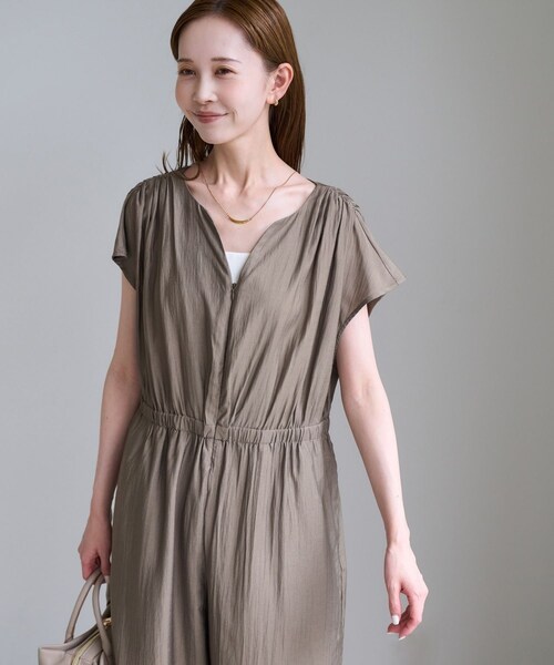 ROPE' PICNIC（ロペピクニック）の「【一部店舗限定】【emur/エミュール】梨地オールインワン（つなぎ/オールインワン・レディース・ブラック/グレー・F）」の20枚目の写真