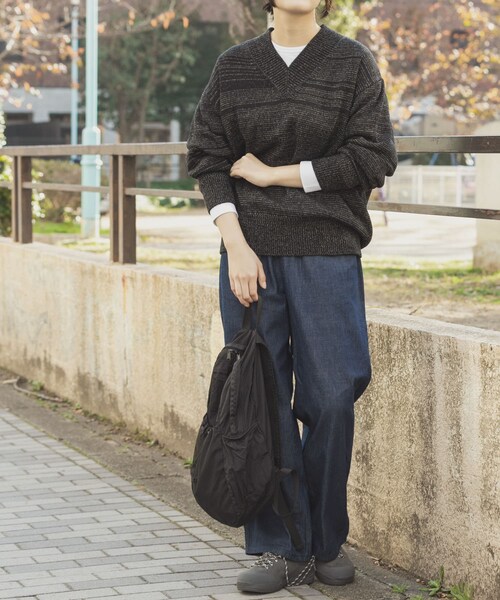 EKAL（エカル）の「Vネックバルキーボーダーニット（ニット/セーター・レディース・オフ/グレー/ブラック・One）」の18枚目の写真