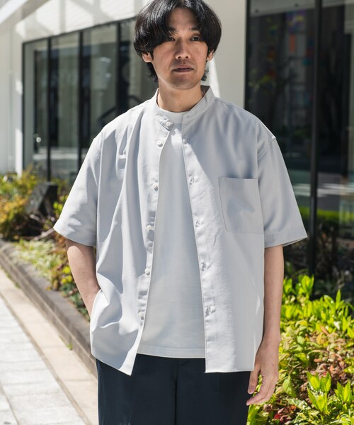 URBAN RESEARCH DOORS（アーバンリサーチドアーズ）の「『XLサイズ/WEB限定』『吸水速乾』セオアルファバンドカラーショートスリーブ シャツ（シャツ/ブラウス・メンズ・BLUE/L.GRAY/CHARCOAL/STRIPE・M/L/XL）」の20枚目の写真