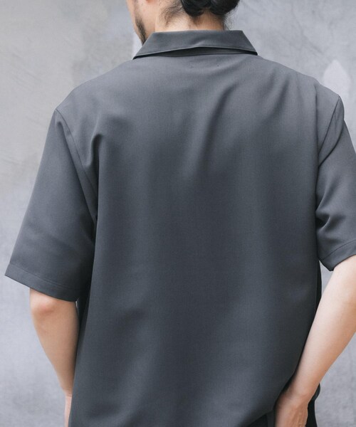 ITEMS URBANRESEARCH（アイテムズ アーバンリサーチ）の「冷感+速乾TRストレッチハーフZIP プルオーバー（シャツ/ブラウス・メンズ・CHARCOAL/BEIGE/BLUE/GREEN・M/L）」の8枚目の写真