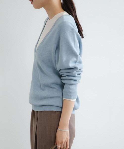 URBAN RESEARCH（アーバンリサーチ）の「new basic　カシミヤコットンVネックチュニックニット（チュニック・レディース・KHAKI/PINK/SAX・FREE）」の16枚目の写真