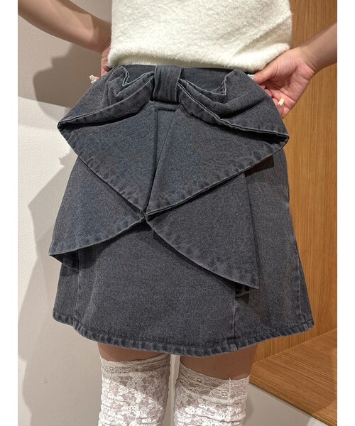 CALNAMUR（カルナムール）の「リボンデニムスカート（デニムスカート・レディース・ブラック/ブルー・XS/S/M）」の3枚目の写真