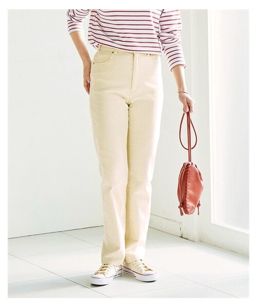 nissen（ニッセン）の「ストレッチゆるリラックスカラーデニムパンツ（ゆったりヒップ）（選べる2レングス）＜大きいサイズ有＞（パンツ・レディース・ソフトカーキ/バニラソフト/セサミグレー/ハニーマスタード/ラベンダー/ソフトピンク・L/LL/3L/4L/5L/6L/8L/10L/M）」の3枚目の写真