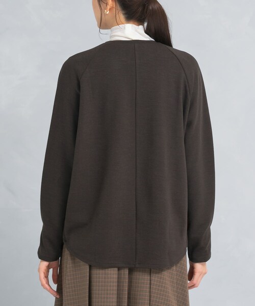URBAN RESEARCH ROSSO（アーバンリサーチロッソ）の「ウール混タックスリーブスウェット（スウェット・レディース・OFF WHITE/BROWN・FREE）」の13枚目の写真