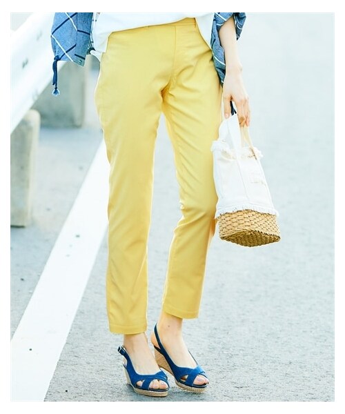 nissen（ニッセン）の「【接触冷感】ひんやりレギンススキニーパンツ（９分丈）（パンツ・レディース・黒/ライトベージュ/アイスグレー/杢サックス/杢ネイビー/ヒッコリーストライプ/シトラスイエロー/ベージュ/サックスブルー/カーキ/ダスティーミント/ネイビー/ラベンダー/シルバーグレー/ギンガムチェック/グレンチェック/コードレーン・S/M/L/LL）」の17枚目の写真