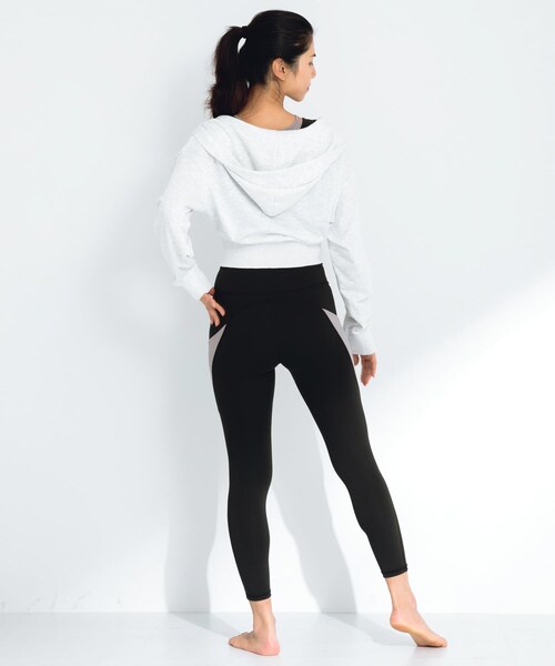 URBAN RESEARCH Sonny Label（アーバンリサーチサニーレーベル）の「SLAB　Short Zip Parka（パーカー・レディース・オフ/オートミール/杢グレー・FREE）」の20枚目の写真