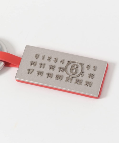 URBAN RESEARCH（アーバンリサーチ）の「MM6　P8885 KEY RING（キーホルダー・レディース・T8013BLACK/T4020 OR・-）」の8枚目の写真
