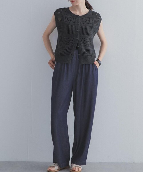 URBAN RESEARCH DOORS（アーバンリサーチドアーズ）の「リヨセルデニムイージーパンツ（デニムパンツ・レディース・BLACK/INDIGO・M/L）」の20枚目の写真