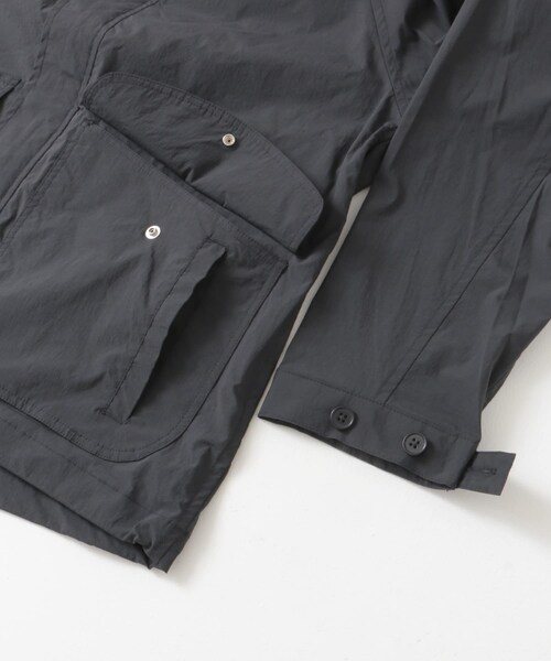 URBAN RESEARCH DOORS（アーバンリサーチドアーズ）の「FORK&SPOON　フーディージャケット（マウンテンパーカー・メンズ・INKBLACK/SAGEGREEN・4/5）」の12枚目の写真