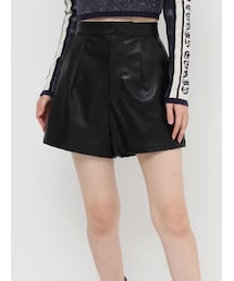 EVRIS | フェイクレザーメタリックショートパンツ(その他パンツ)