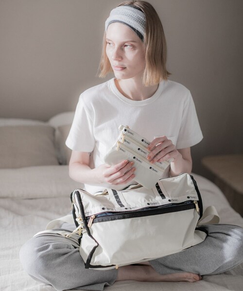 URBAN RESEARCH（アーバンリサーチ）の「『別注』LeSportsac×URBAN RESEARCH　3ZIP COSMETIC（ネクタイ・レディース・BLACK/B BEIGE・-）」の14枚目の写真