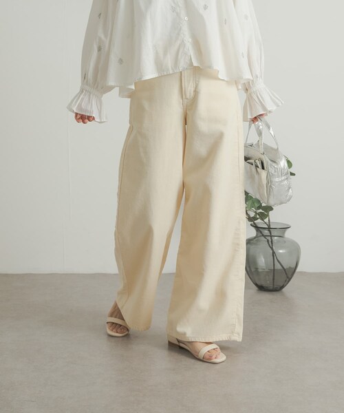 URBAN RESEARCH DOORS（アーバンリサーチドアーズ）の「『別注』Lee×DOORS　コーデュロイパンツ（その他パンツ・レディース・アイボリー/チャコール/パープル・S/M）」の6枚目の写真