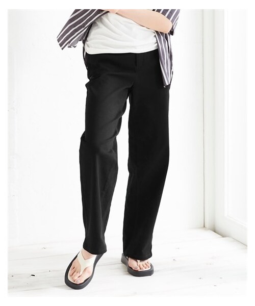 nissen（ニッセン）の「＜大きいサイズ＞スマイルさんのためのキレイに見えるワイドパンツ（ゆったりヒップ）（パンツ・レディース・ベージュ/ミルキーベージュ/パープル/カーキ/黒/オールドローズ・L/LL/3L/4L/5L/6L/8L/10L）」の3枚目の写真