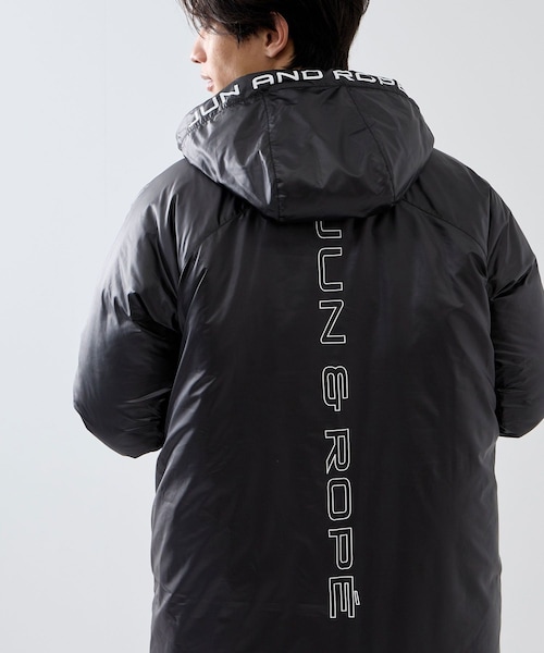 ROPE'（ロペ）の「【J'aDoRe限定】ロゴ入り中綿ベンチコート/撥水・ユニセックス（その他アウター・レディース・ブラック・M）」の3枚目の写真