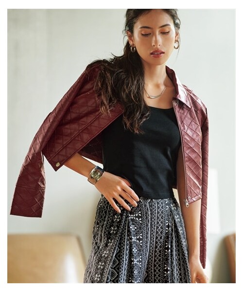 nissen（ニッセン）の「フェイクレザーキルティングショート丈