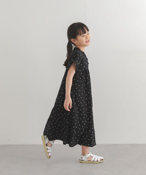 URBAN RESEARCH DOORS(アーバンリサーチドアーズ)の「『親子リンク』リネンリヨセルドットワンピース(KIDS)(ワンピース・キッズ・BLACK/NATURAL・105(100-110)/120(115-125)/135(130-140))」の19枚目の写真