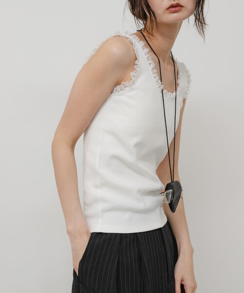 SENSE OF PLACE by URBAN RESEARCH（センスオブプレイスバイアーバンリサーチ）の「レースフリルタンクトップ（タンクトップ・レディース・OFF WHITE/BLACK・One）」の5枚目の写真