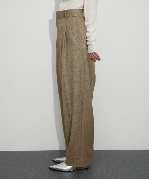 ADAM ET ROPE'（アダムエロペ）の「【公式サイト限定】【セットアップ対応】〈ADMERP〉ヘリンボンスラックス（スラックス・レディース・ブラウン・0.1/3.4）」の14枚目の写真