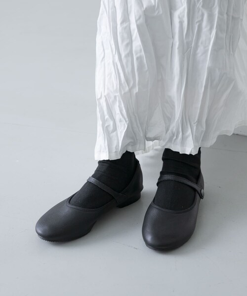 かぐれ（カグレ）の「CROWN　STRAP COURT JAZZ（バレエシューズ・レディース・BLACK・4/5/6）」の3枚目の写真