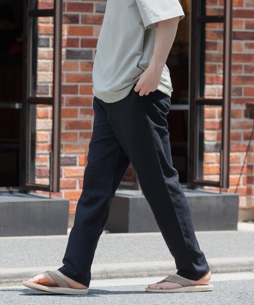 ITEMS URBANRESEARCH(アイテムズ アーバンリサーチ)の「コットン×リネン RELAX トラウザー(その他パンツ・メンズ・CHA/GRN/RED/BLK・M/L)」の11枚目の写真