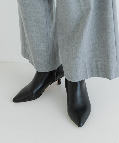 URBAN RESEARCH(アーバンリサーチ)の「ポインテッドトゥブーツ(ブーツ・レディース・BLACK/BROWN・23.5/24/24.5/25)」の5枚目の写真