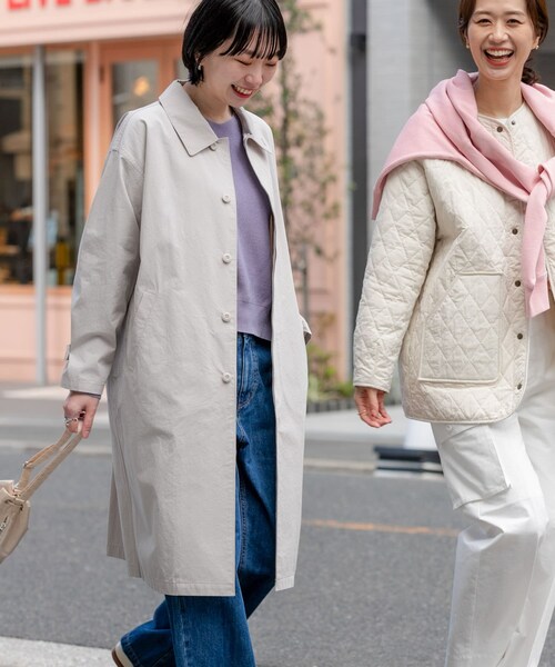 URBAN RESEARCH DOORS（アーバンリサーチドアーズ）の「塩縮コットンステンカラーコート（ステンカラーコート・レディース・LIGHT GRAY/BEIGE・M）」の12枚目の写真