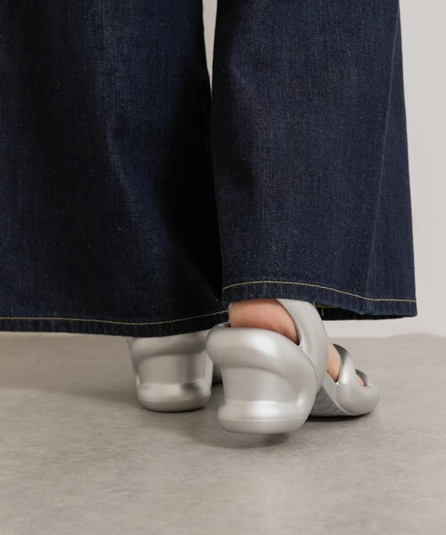 THE GOODLAND MARKET（ザグッドランドマーケット）の「CAMPER　Kobarah Bio Metallic（サンダル・レディース・045silver/046RED・37/38/39）」の17枚目の写真
