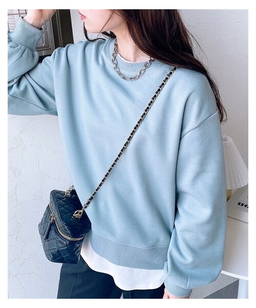 nissen（ニッセン）の「重ね着風クルーネックトップス（スウェット・レディース・グレージュ/グリーン/スミクロ・M/L）」の6枚目の写真