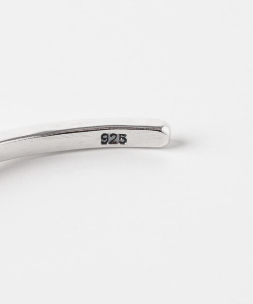 URBAN RESEARCH Sonny Label（アーバンリサーチサニーレーベル）の「MANANAS　Square Bangle（ブレスレット・メンズ・SILVER・One）」の6枚目の写真