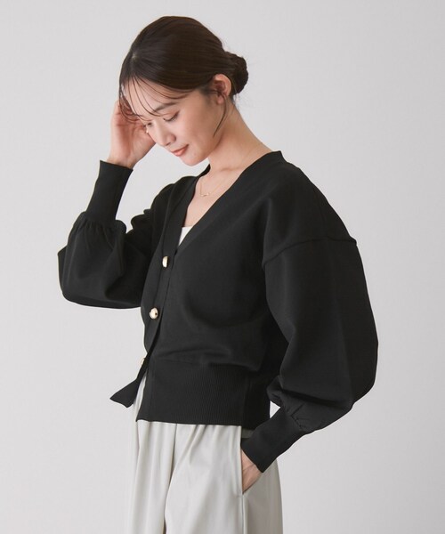 Jayro（ジャイロ）の「Vネックカーディガン（カーディガン/ボレロ・レディース・ブラック/チャコール/グレー/オフホワイト/ダークブラウン・M）」の8枚目の写真