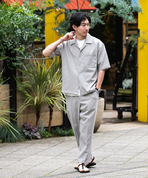 ITEMS URBANRESEARCH（アイテムズ アーバンリサーチ）の「オープンカラーショートスリーブシャツ+センタープレスパンツ セット（セットアップ・メンズ・BLK/GRY/BLU・M/L）」の2枚目の写真