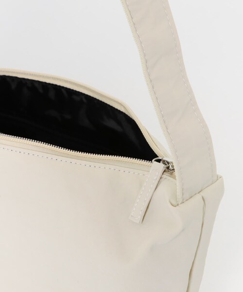 URBAN RESEARCH DOORS(アーバンリサーチドアーズ)の「ウォッシャブルミニショルダー(ショルダーバッグ・レディース・BLACK/L.BEIGE・One)」の14枚目の写真