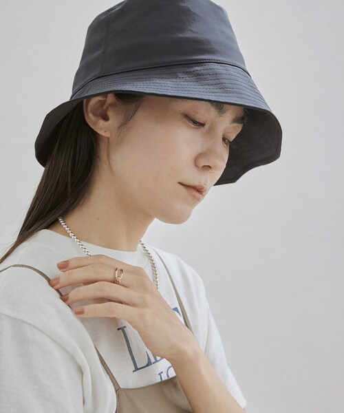 ADAM ET ROPE'(アダムエロペ)の「【La Maison de Lyllis(メゾンドリリス)】BROCKEN(ハット・レディース・ブラック/イエロー・F)」の2枚目の写真