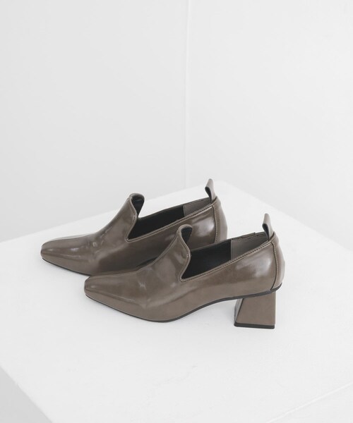 KBF(ケイビーエフ)の「セミスクエアトゥパンプス(パンプス・レディース・KHAKI/BLACK・36/37/38)」の22枚目の写真