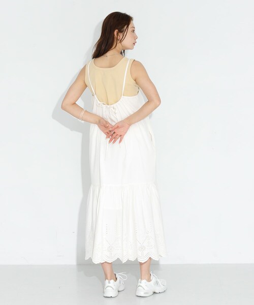 URBAN RESEARCH Sonny Label（アーバンリサーチサニーレーベル）の「シフリーコットンキャミワンピース（ワンピース・レディース・ブラウン/ブラック/オフ・FREE）」の10枚目の写真