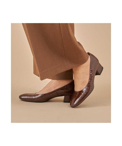 carino（カリーノ）の「【数量限定】ラウンドトゥプレーンパンプス （パンプス・レディース・BL/CLA/DBRA/OK・225/22.5cm/230/23cm/235/23.5cm/240/24cm/245/24.5cm）」の13枚目の写真