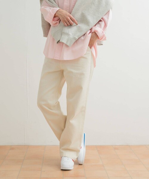 URBAN RESEARCH DOORS(アーバンリサーチドアーズ)の「デニムワイドパンツ(デニムパンツ・レディース・NATURAL/INDIGO・S/M/L)」の21枚目の写真