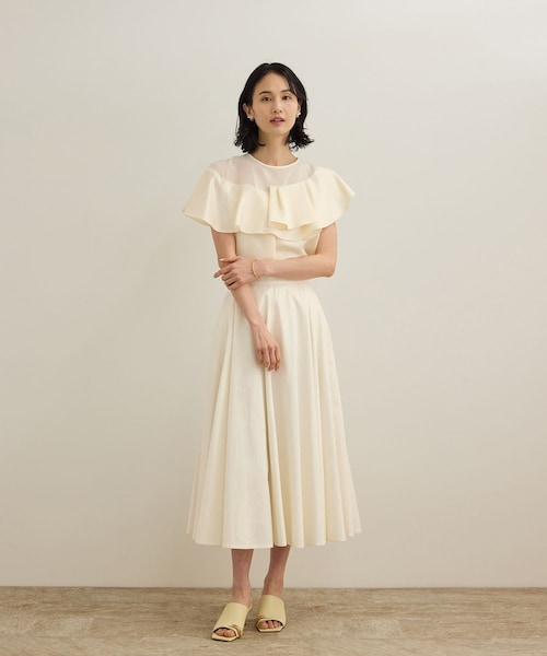 ROPE'(ロペ)の「サテンラッフルブラウス/洗える(シャツ/ブラウス・レディース・ブラック/オフホワイト・F)」の4枚目の写真