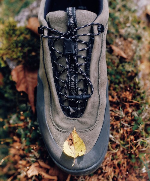 EKAL（エカル）の「and wander　ROA cingino（スニーカー・メンズ・Off White/Khaki・41/42/43）」の8枚目の写真