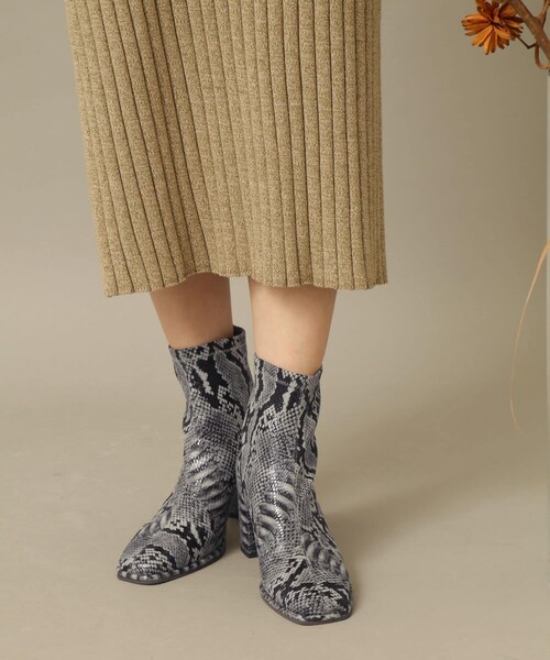 SENSE OF PLACE by URBAN RESEARCH（センスオブプレイスバイアーバンリサーチ）の「スクエアトウセンターシームストレッチブーツ（その他シューズ・レディース・PYTHON/BLACK/BLCK/IVORY/BROWN/BEIGE/L.KHAKI・S/M/L）」の7枚目の写真