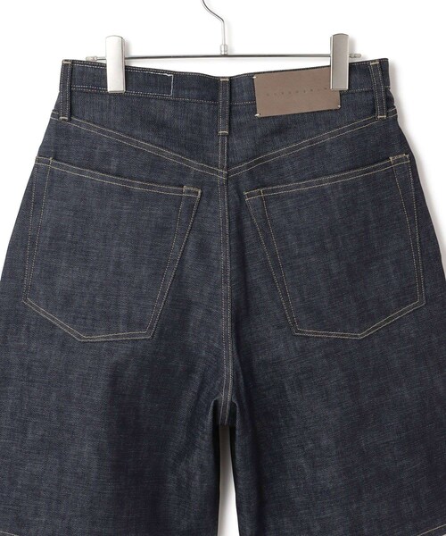 ADAM ET ROPE'(アダムエロペ)の「【J'aDoRe・一部店舗限定】【KURO(クロ)】STRUCTURE SHORTS(デニムパンツ・レディース・ネイビー系・26/27/28)」の18枚目の写真