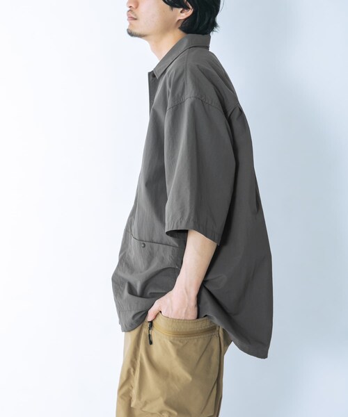 EKAL(エカル)の「『UR TECH』ナイロンタッサーショートスリーブシャツ(シャツ/ブラウス・メンズ・レイクサンリーフ/イエロー/ネイビー/グラファイト/レイクブルー・M/L)」の9枚目の写真