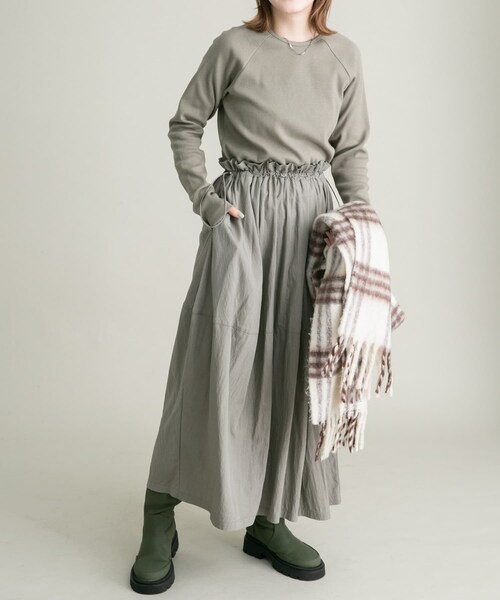 KBF（ケイビーエフ）の「BIGフリンジチェックストール（マフラー・レディース・GRAY×MTD/CAMEL×RED/IVORY×BRN・one）」の8枚目の写真