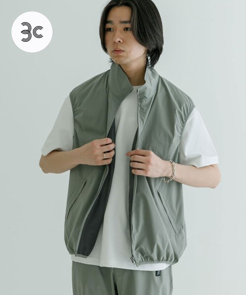 URBAN RESEARCH（アーバンリサーチ）の「SOLOTEXハイストレッチベスト（ベスト・メンズ・CHARCOAL/BLACK/KHAKI・M/L）」の3枚目の写真