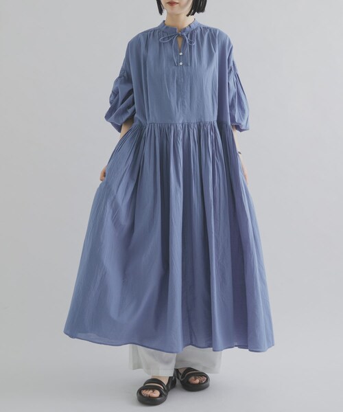 THE GOODLAND MARKET（ザグッドランドマーケット）の「FANAKA　ロングドレス（ワンピース・レディース・OFF WHITE/BLACK/BLUE・Free）」の3枚目の写真