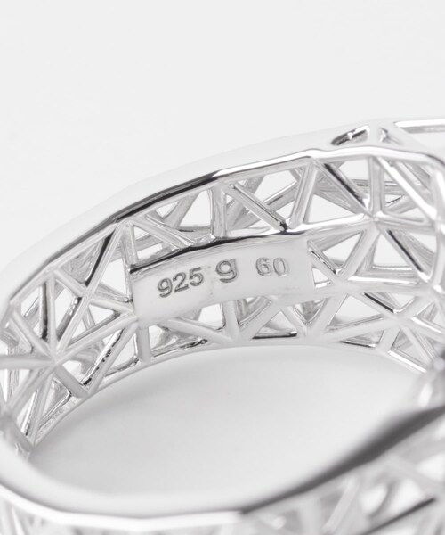 URBAN RESEARCH(アーバンリサーチ)の「TOM WOOD Mesh Ring (M)(リング・メンズ・SILVER・58/60)」の5枚目の写真