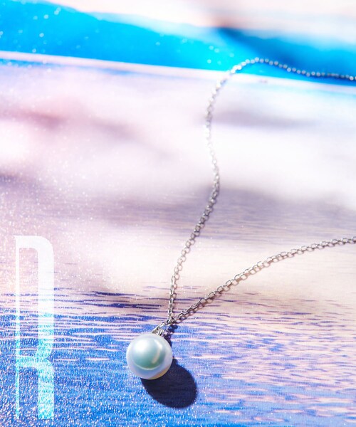 ROPE'(ロペ)の「R(ロペ アール)あこやナチュラルブルーパール1粒トップネックレス(ネックレス・レディース・シルバー・F)」の2枚目の写真