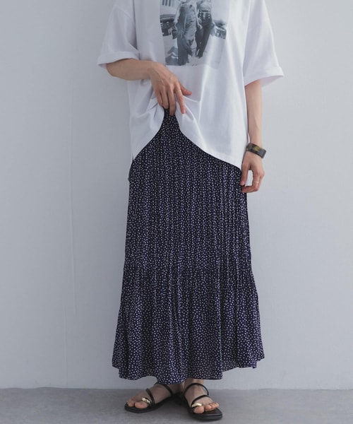 URBAN RESEARCH DOORS(アーバンリサーチドアーズ)の「フラワードットプリーツスカート(スカート・レディース・BLACK/GRAY/NAVY・Free)」の3枚目の写真