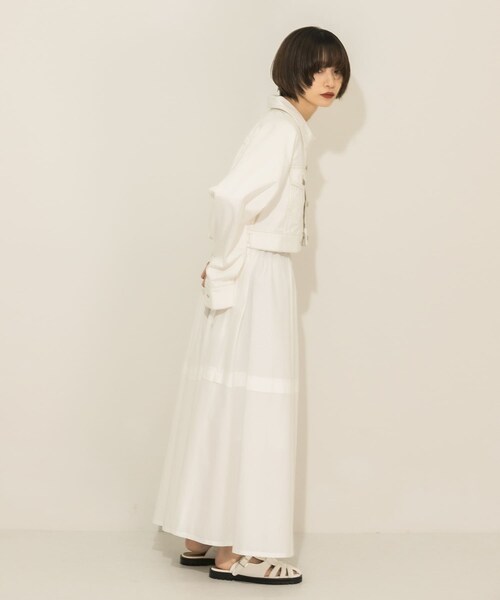 KBF（ケイビーエフ）の「ラグランショートデニムジャケット（デニムジャケット・レディース・NAVY/OFF・one）」の11枚目の写真