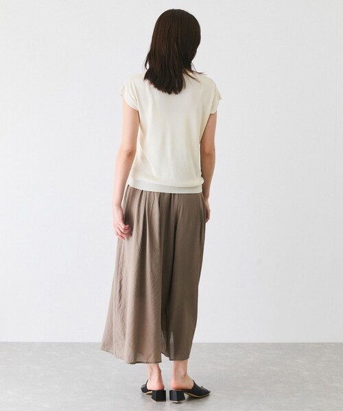 Jayro（ジャイロ）の「Vネックフレンチ袖ニット（ニット/セーター・レディース・ブラック/グレー/ベージュ/グリーン/ブルー/サックス/レッド/カラシ/オレンジ・F）」の21枚目の写真